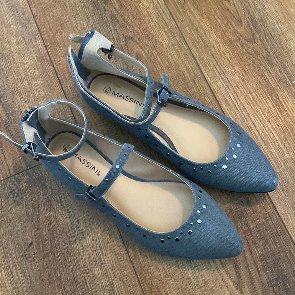Massini size 8.5 gray flats